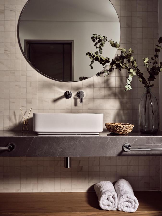 Anthis Luxury - A Haven Of Serene Modern Elegance, By Zantewize Villa *